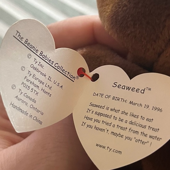 NWT Ty Brown Plush Otter with Green Leaf - Picture 5 of 7